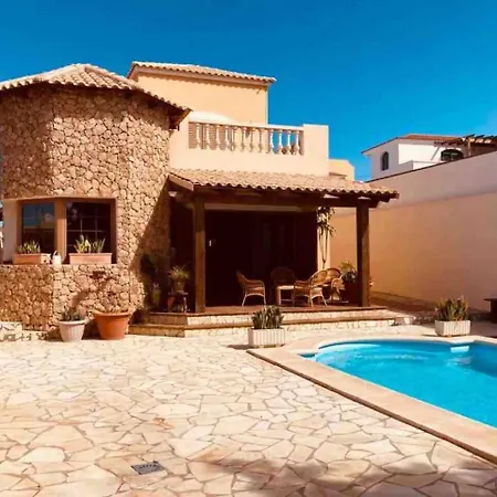 Ingrid. Piscina Exterior. Вилла Las Playas