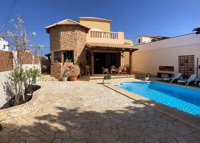 Willa Ingrid. Piscina Exterior.